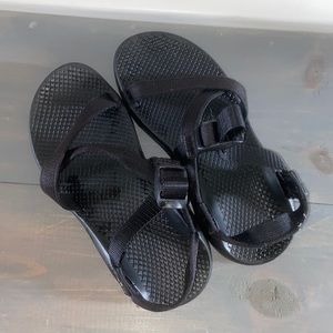 Black chacos